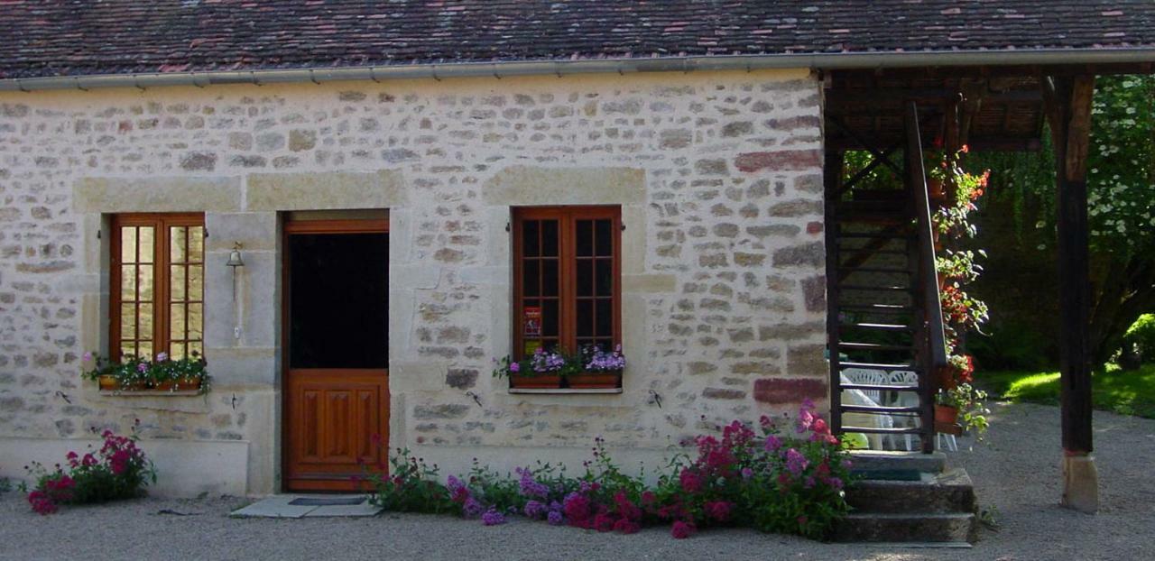 Bed and Breakfast Chambre D'Hotes Ferme De La Forlonge Sauvigny-le-Beureal Exterior foto