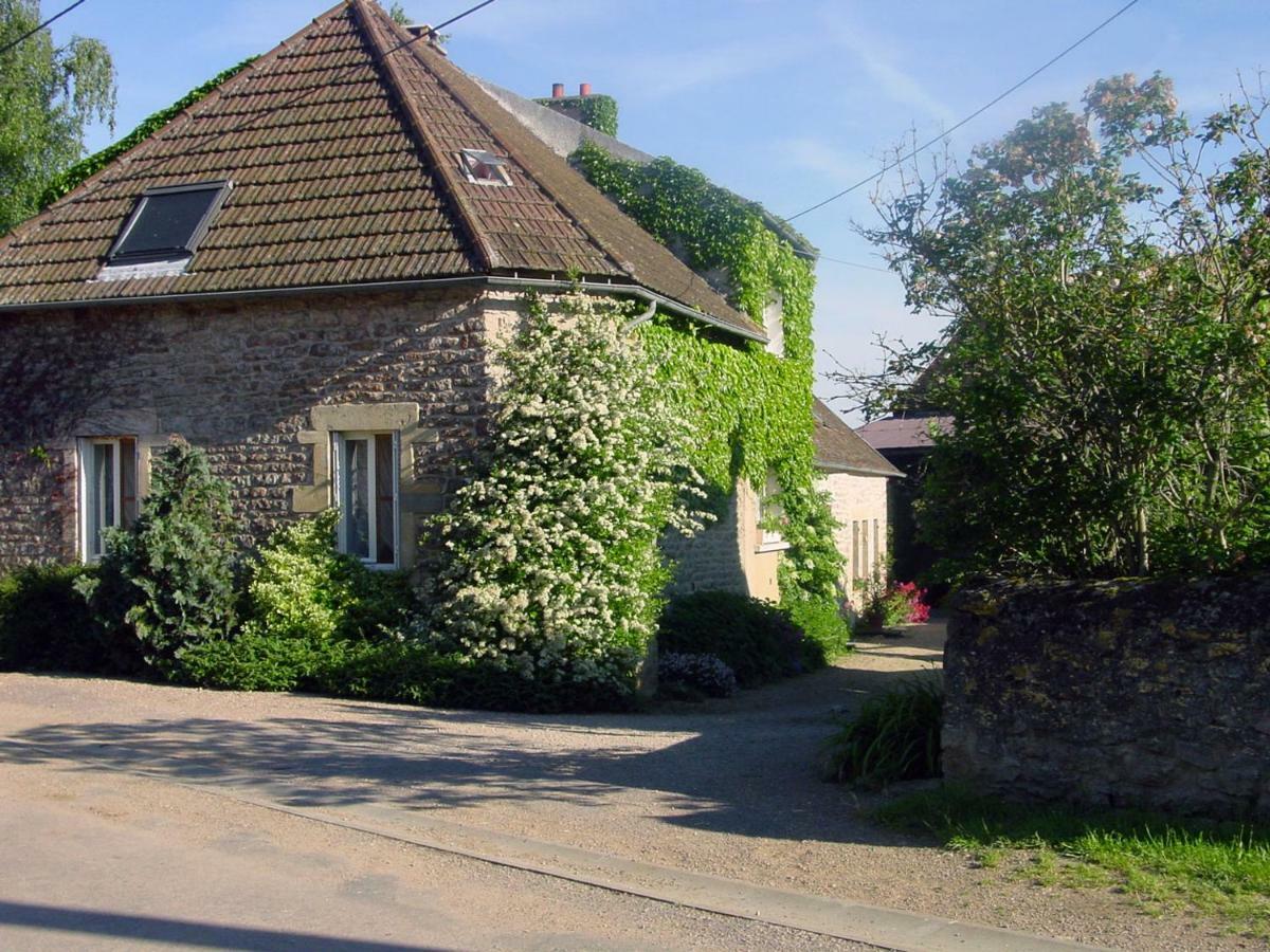 Bed and Breakfast Chambre D'Hotes Ferme De La Forlonge Sauvigny-le-Beureal Exterior foto